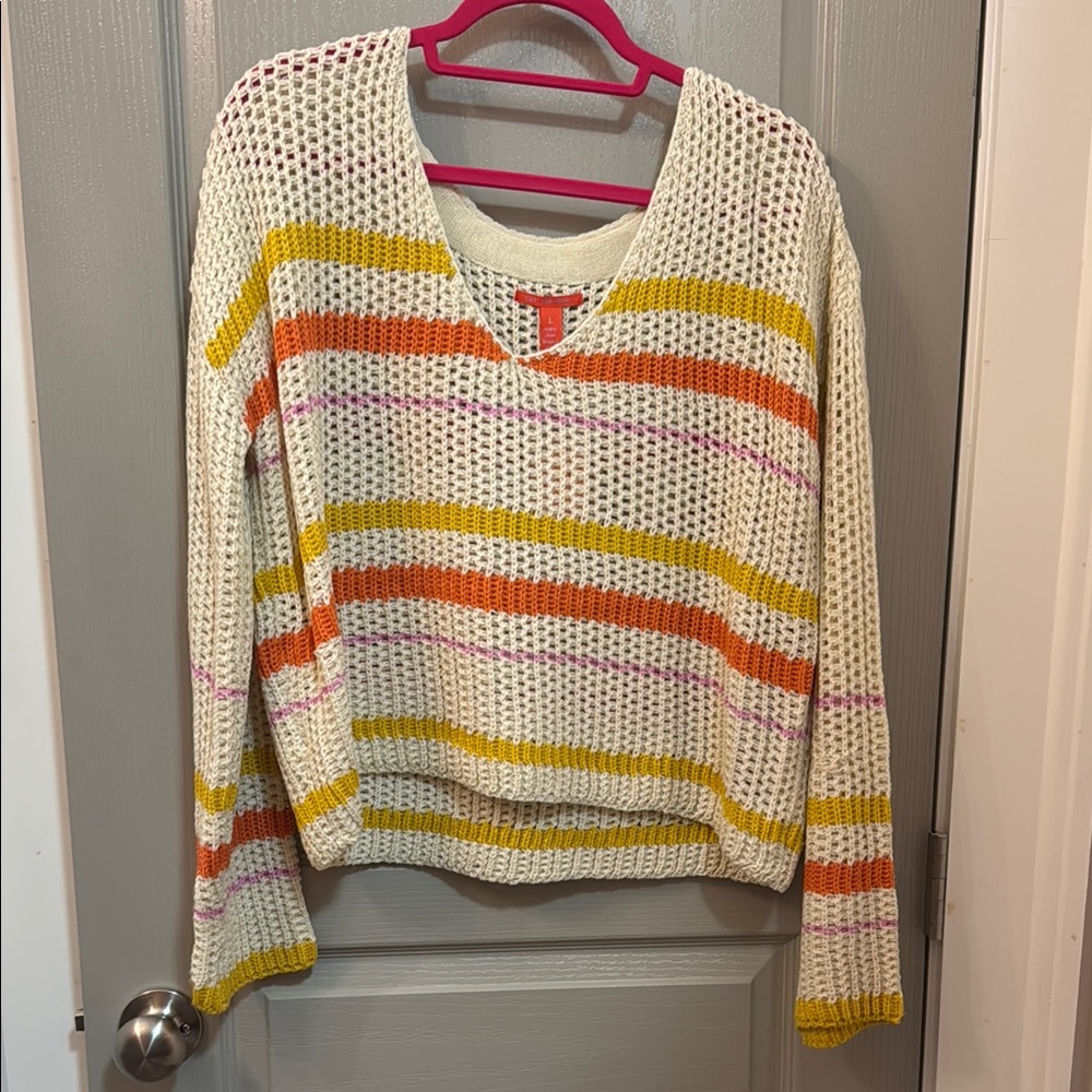 Chelsea & Violet Cream and Yellow V-Neck Sweaters